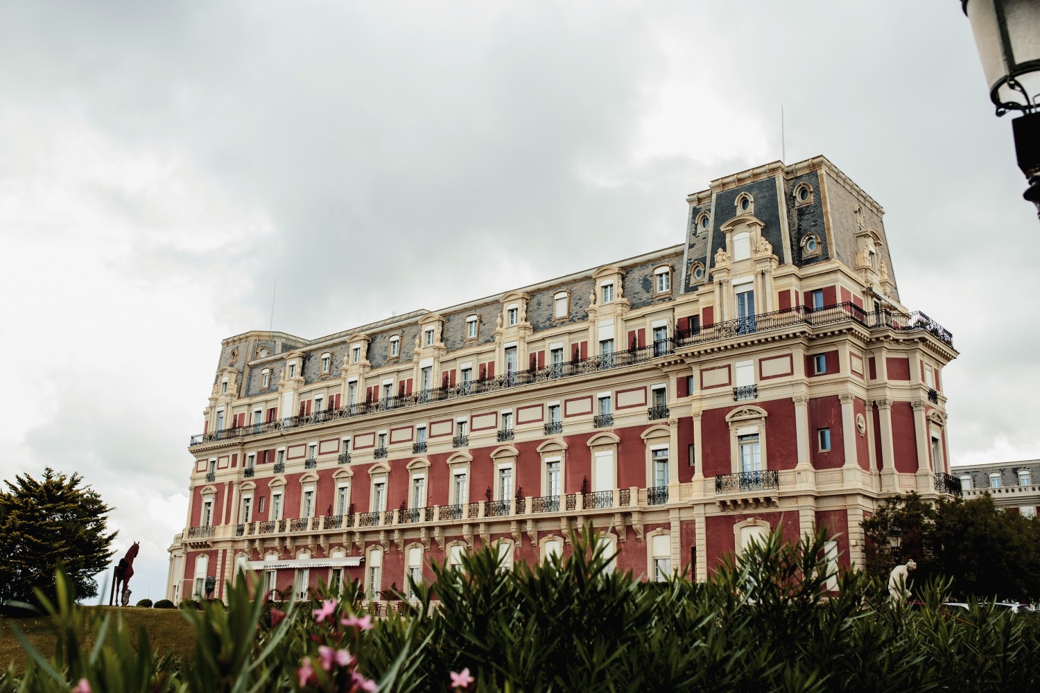 Airsnap | Photo et vidéo de mariage — Susan & Jeremy, Hôtel du Palais, Biarritz